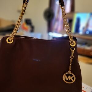 Michael Kors Used Burgundy Leather Shoulder Bag